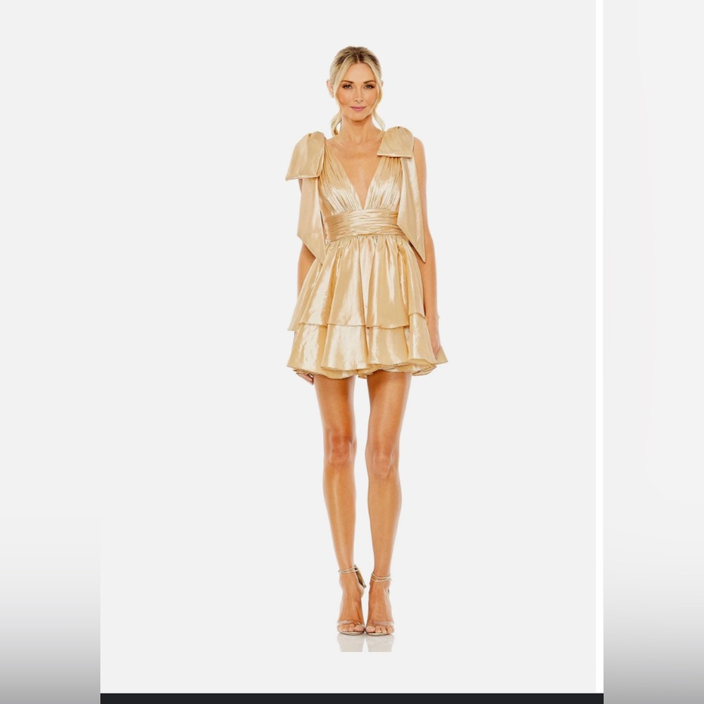 Mac Duggal bow shoulder ruffle mini dress size 0. NWT